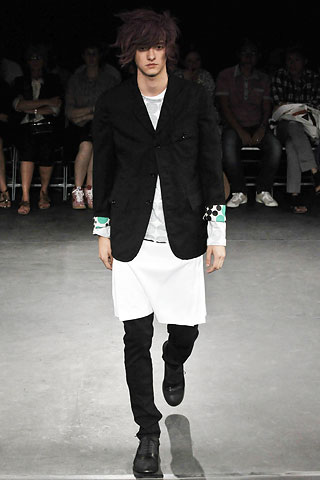 Comme des Garcons / - 2009